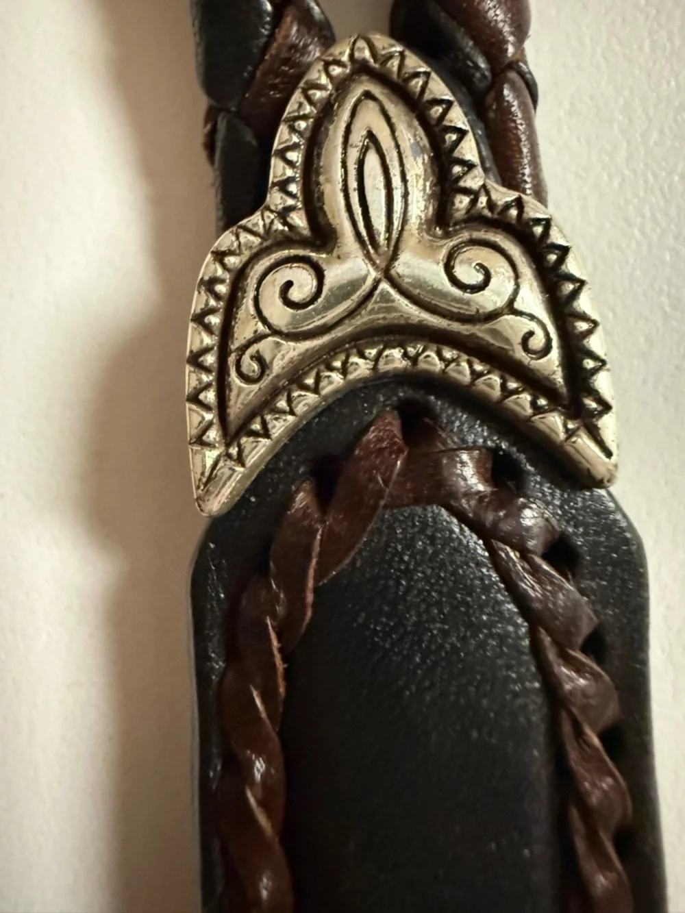Vintage Brighton Concho Belt 97010.  Two Tone. SZ 32 M/L Beautiful Condition.